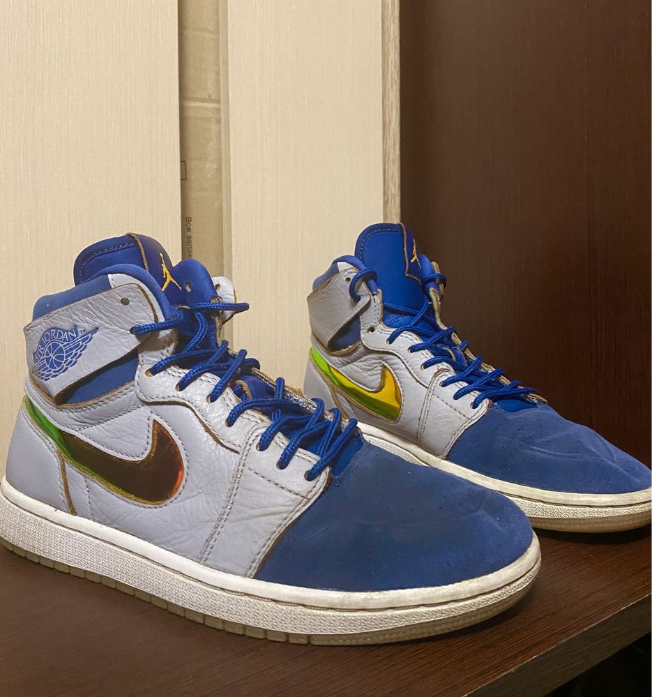 Nike Air Jordan 1 Retro High Nouveau Dunk From Above Shoe 819176-009