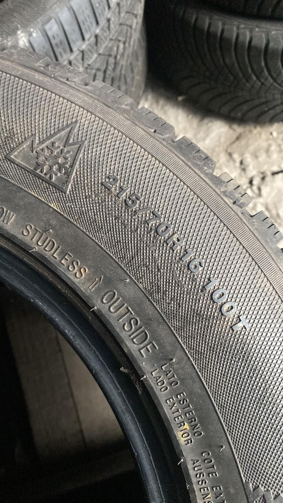 215.70.16 Kumho 2шт склад шины резина из Европы зима 70 R16