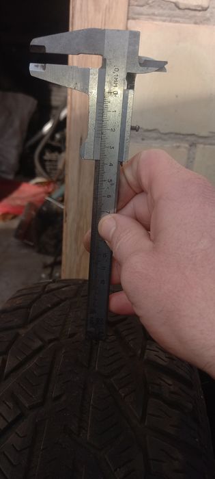 Продам зимову резину   R15