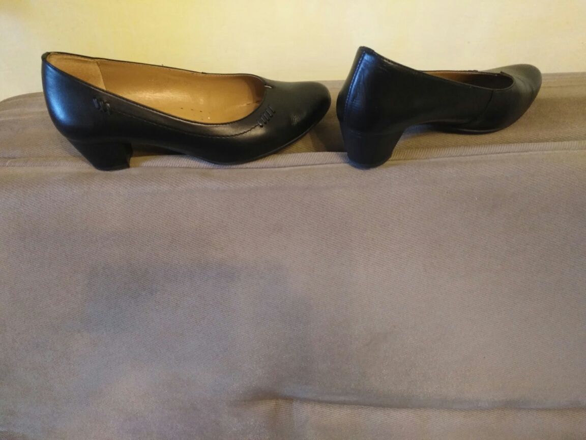 Туфлі жіночі, розмір 39, високоякісна шкіра,виробник Польща.Б/в.