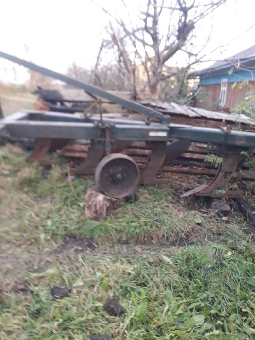 продаеться  плуг  плн 5 35