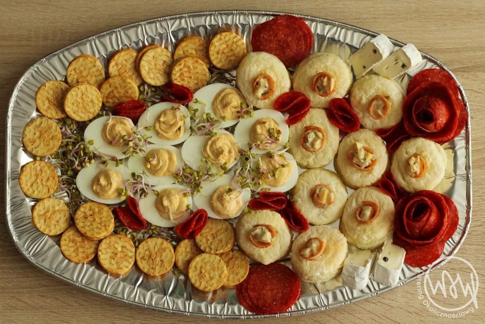 Catering okolicznościowy z dostawą, patery mięsne, przekąski