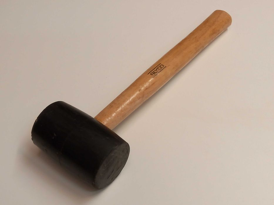 Martelo / Maço de Borracha Preta 'Alyco'