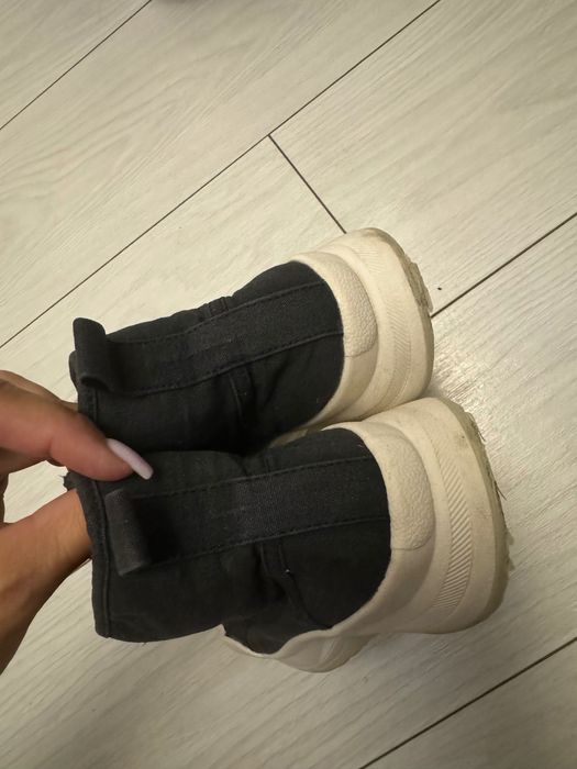 Кеды , ботиночки на девочку 34 размер