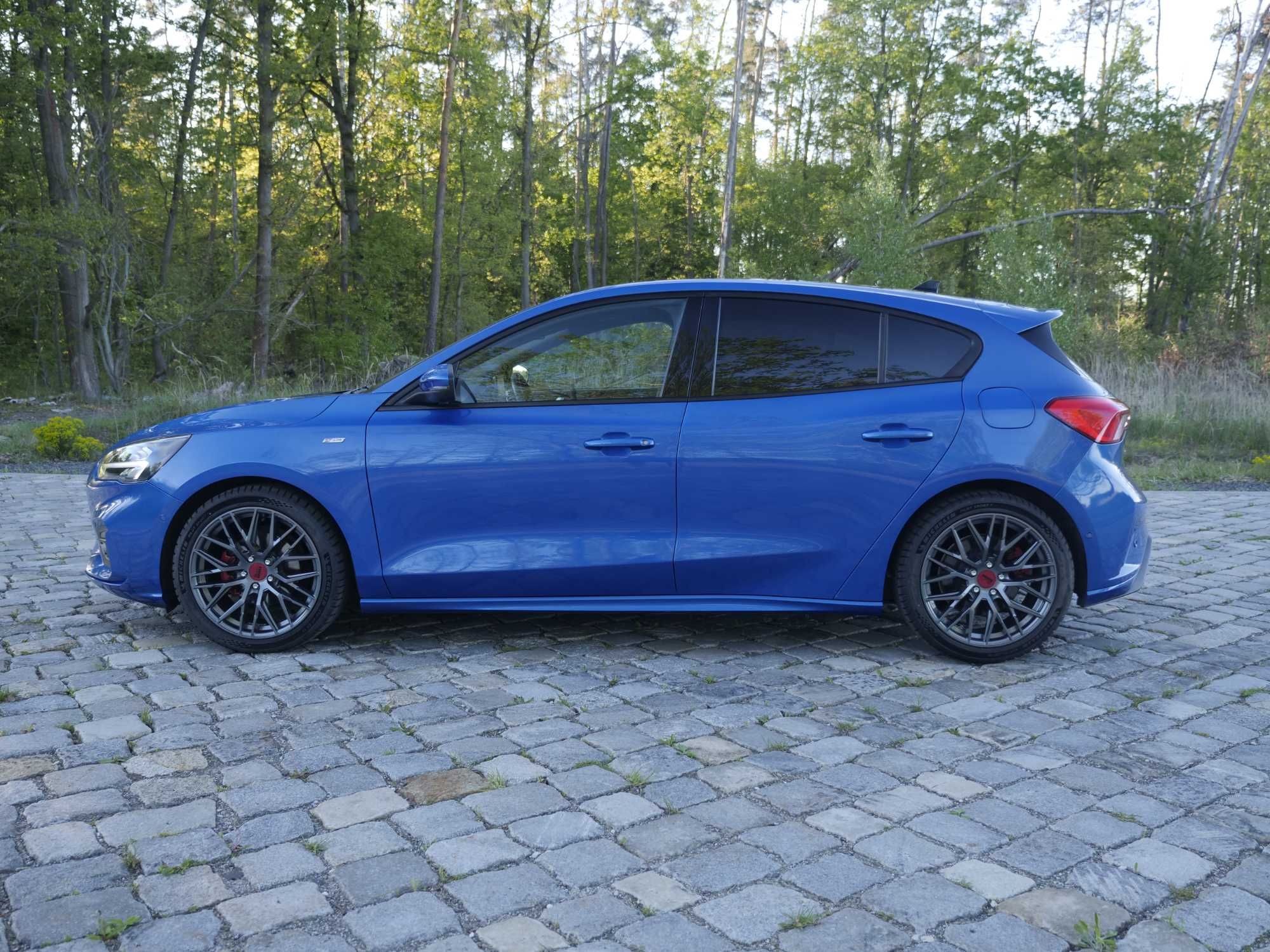 Ford Focus 1.5 EcoBoost ST-Line bogate wyposażenie