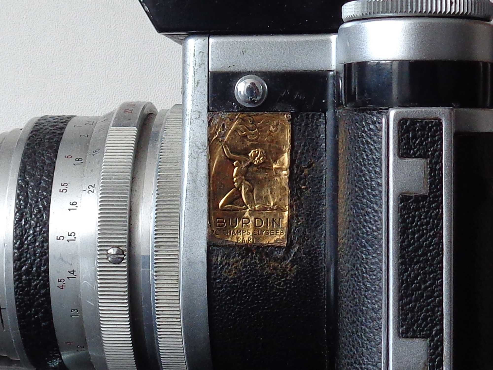 Praktisix + obiektyw Tessar 2,8/80 + pryzmat TTL - z Francji