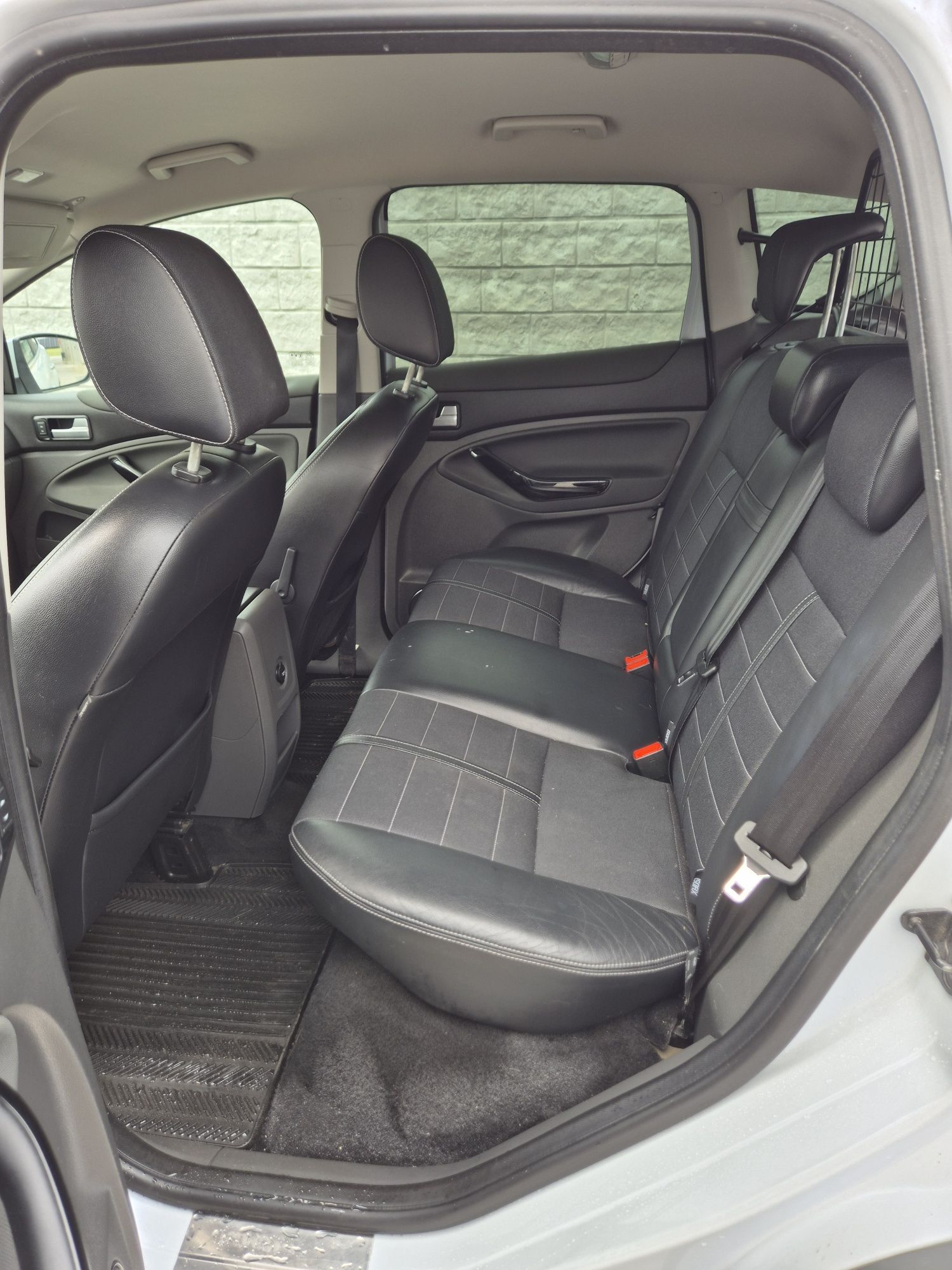 Ford Kuga 2.0 TDCi 140 KM Titanium