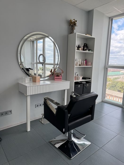 Аренда парикмахерского кресла / Оренда перукарського крісла. Є генірат