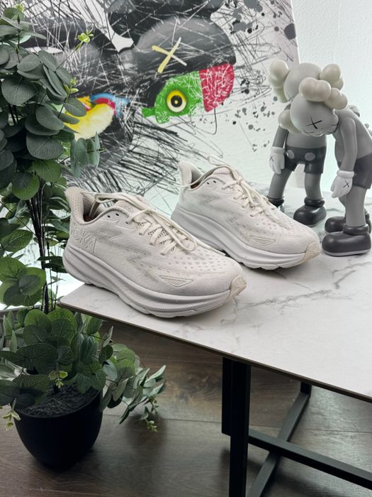 Кросівки Hoka Clifton 9 39 розмір Е6567