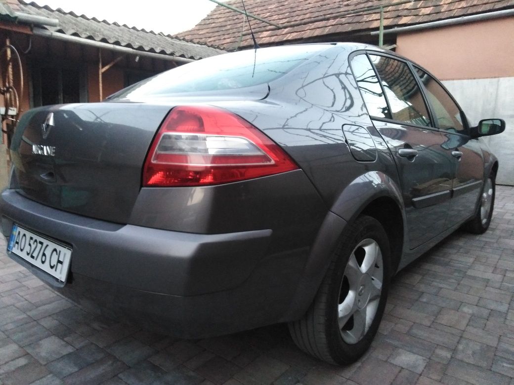 Renault megane II 1.4 16v