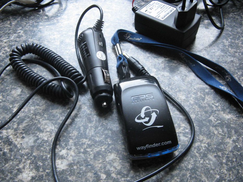 GPS Bluetooth Wayfinder Receiver. Urządzenie, ładowarka samoch 12V itd