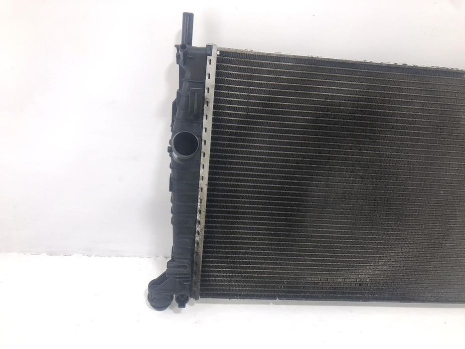 Радіатор VOLVO V50 P12 2010-2012 (3M5H8005TL) 30741094