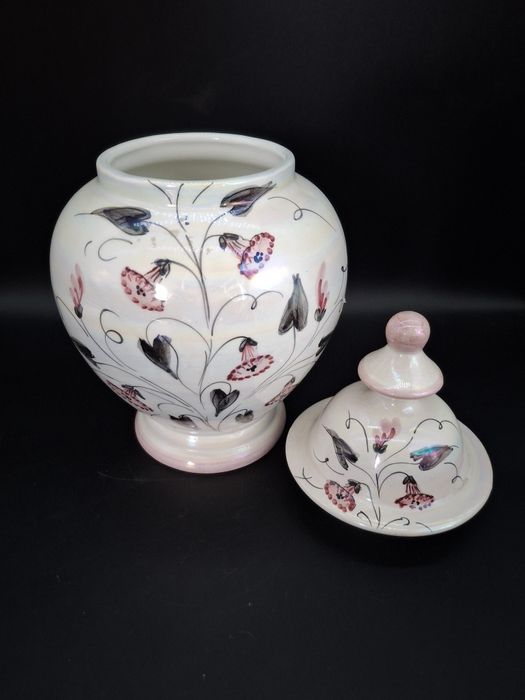 Wazon z pokrywą NR12