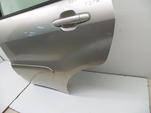 Porta trás esquerda TOYOTA RAV4 II (_A2_)