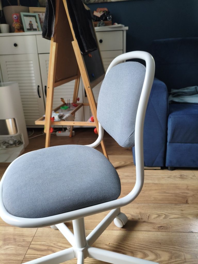 krzesło dziecięce do biurka orfiall Ikea