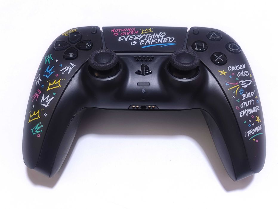 Pad Playstation 5 DualSense edycja limitowana LeBron James