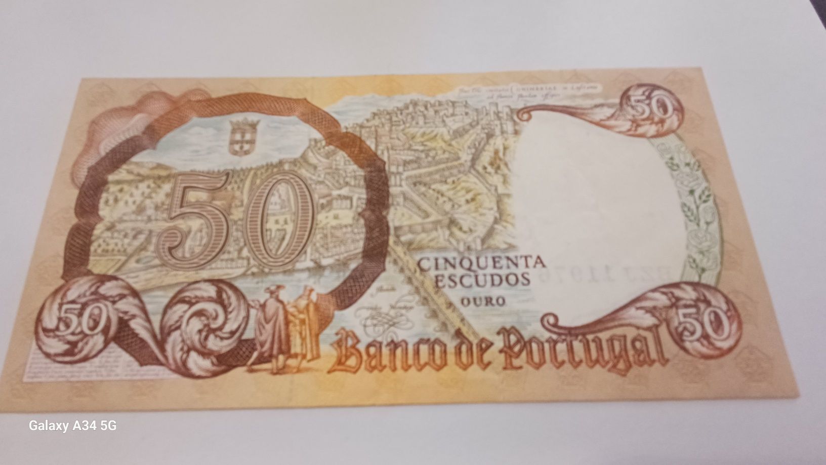 PORTUGAL--50 escudos Rainha Santa Isabel 1964 Nova não circulada