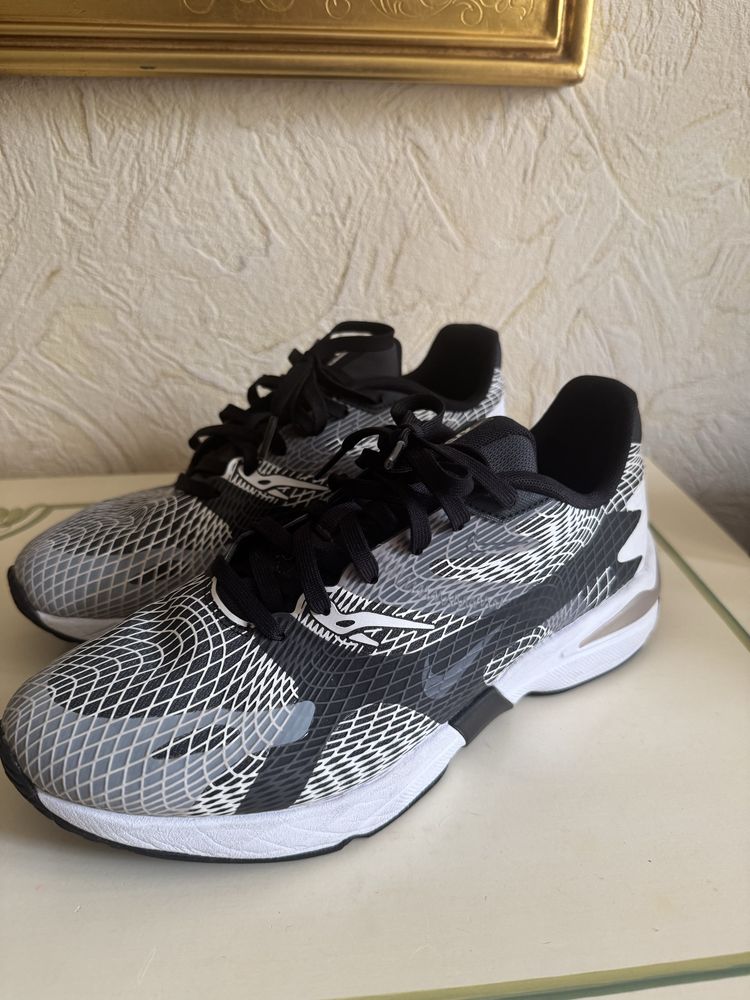 Спортивні чорно білі жіночі кросівки nike dimsix 41р 26см