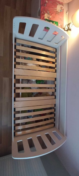 Łóżko dziecięce z materacem