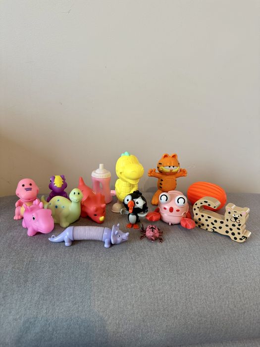 Zabawki figurki dla dzieci zestaw