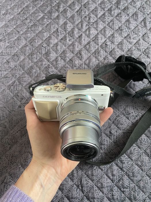 Aparat Olympus Pen PL 5 fotograficzny obiektyw 14-42 mm  f/3.5-5.6