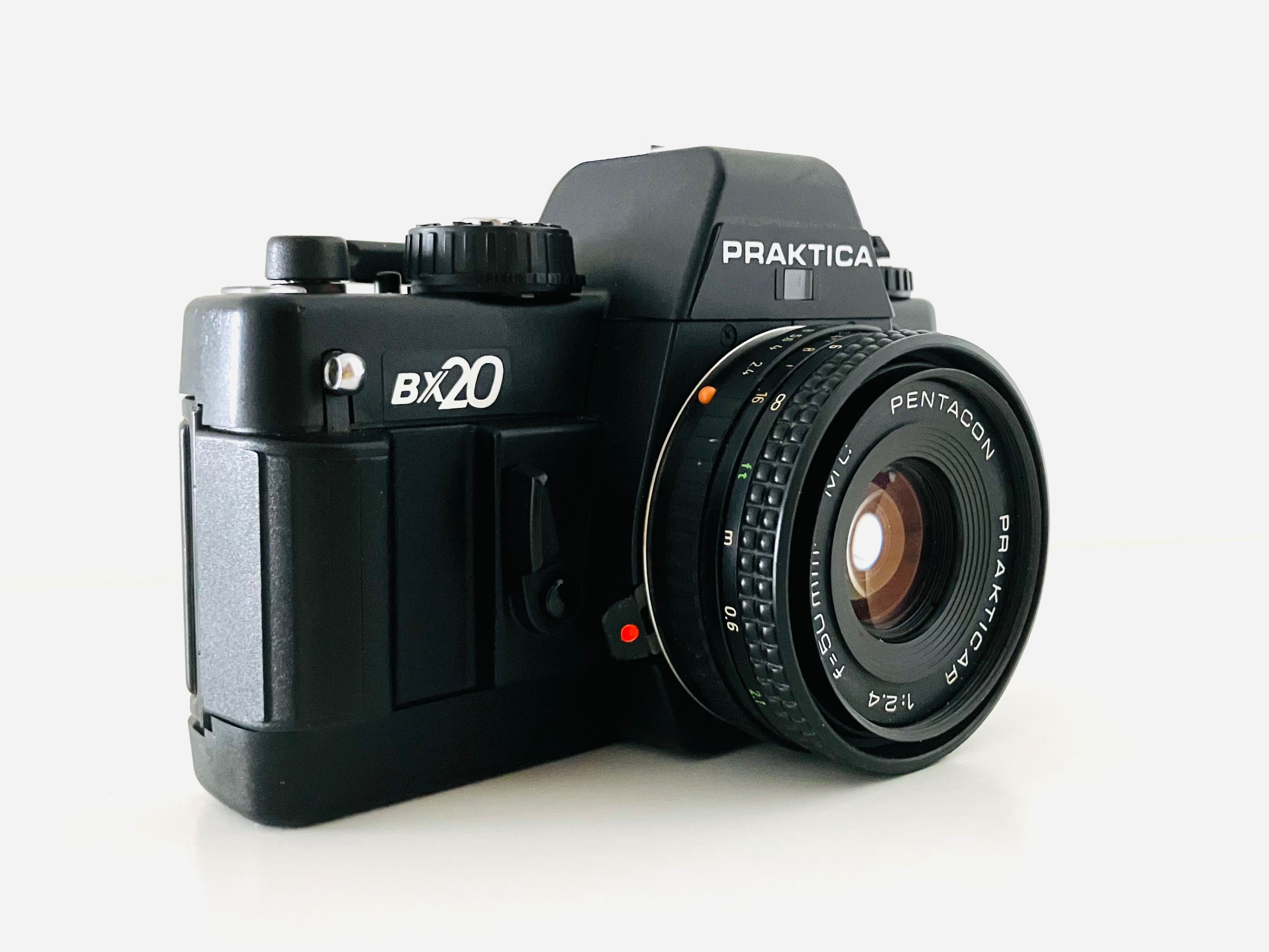 Aparat analog Praktica BX20 + Prakticar 2.4/50
