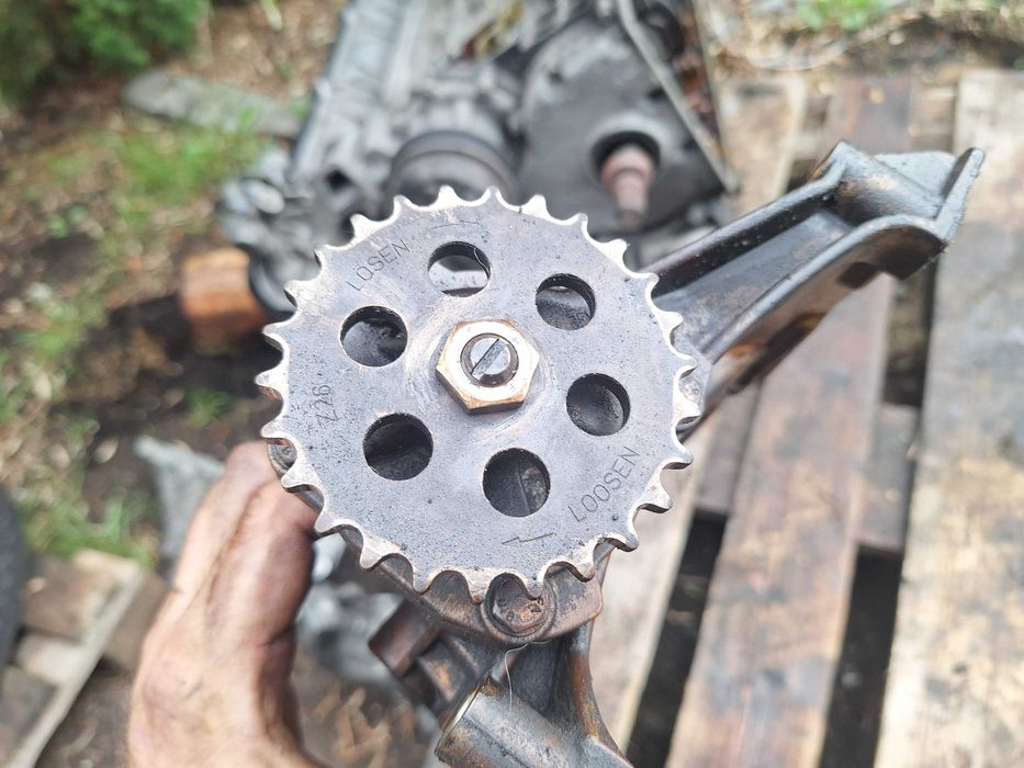 Pompa oleju Magneti Marelli wraz z płytą BMW silniki M52tu e46 e39