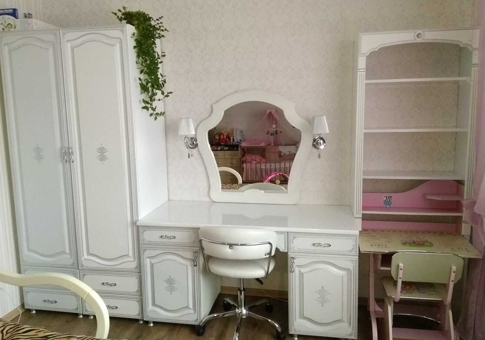 Простора 3-кімнатна квартира в новобудові на Озерній