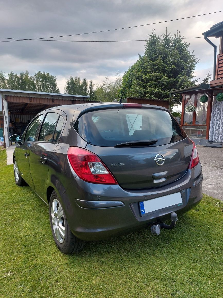 Opel corsa D  2011r