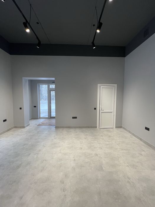 Оренда фасадного приміщення з ремонтом в новобудові ЖК Династія