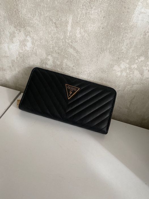 Nowy portfel GUESS