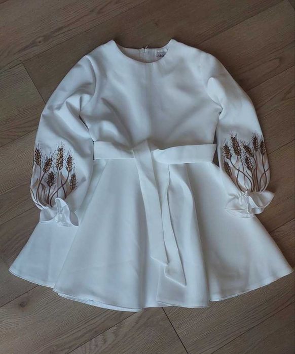 Сукня з вишивкою дитяча на дівчинку 110-128