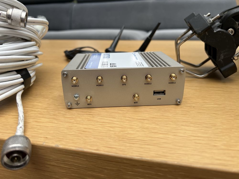 Router + antena kierunkowa WiFi