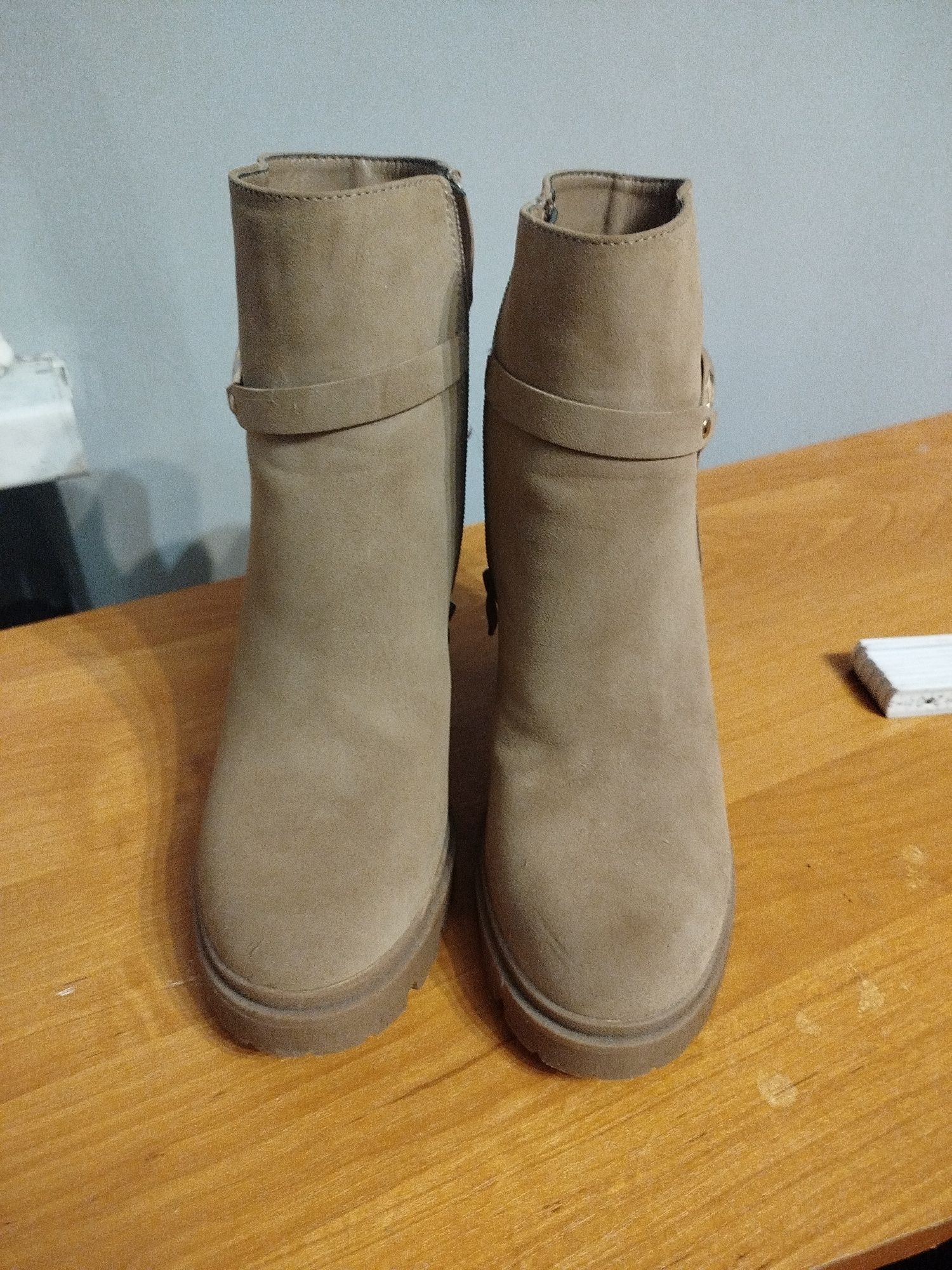 Sprzedam buty damskie