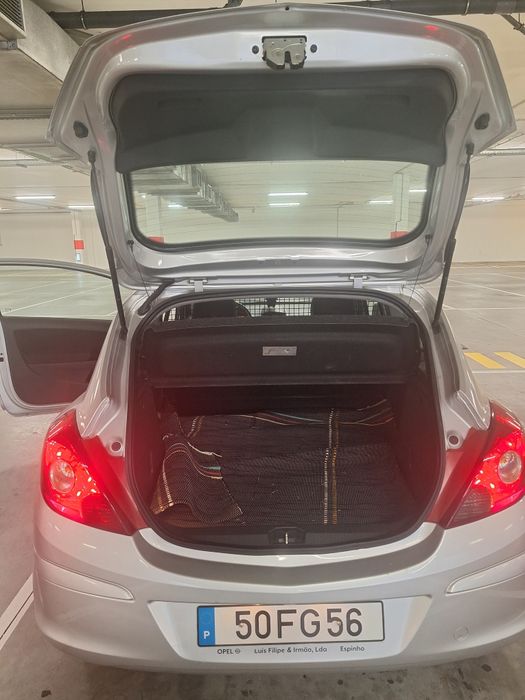 Oportunidade-Opel corsa comercial van 1.3 cdti 90 mil quilómetros.