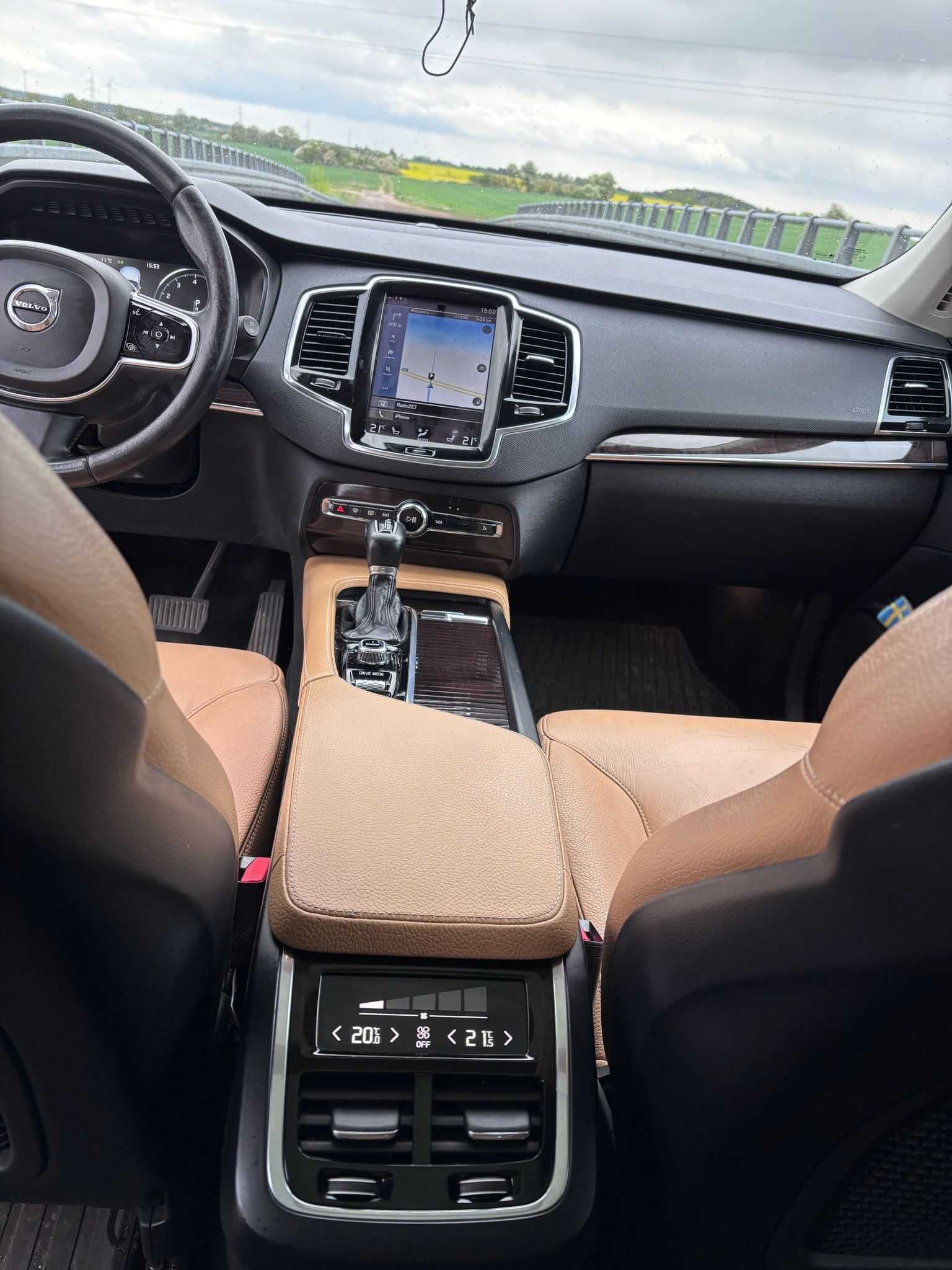 VOLVO XC90 2.0 Pb • 2016 • MOMENTUM • 7-osobowy •Kamery 360°