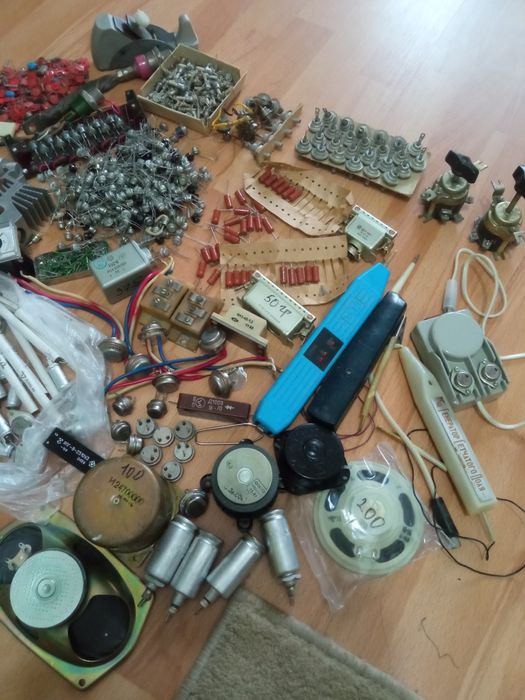 Резисторы Транзисторы диоди радиолампы конденсаторы новое СССР