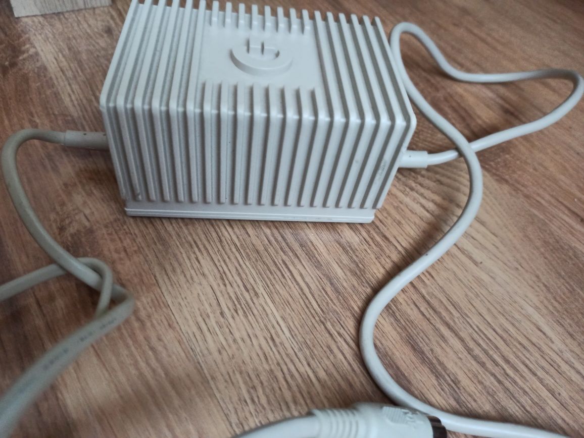 Zasilacz Commodore 64