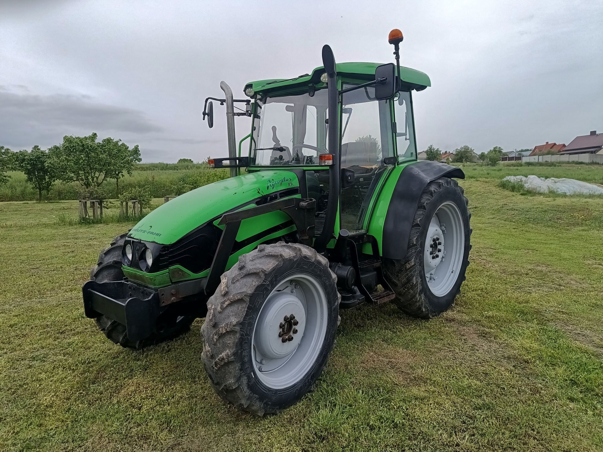 Kubota m6040 Deutz agroplus 85