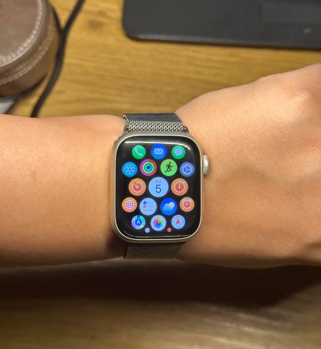 Apple Watch Series 7 41mm Starlight | гарний стан | коробка, ремінці
