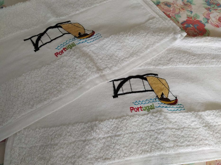 Conj. 2 Panos turcos de cozinha bordados motivo Portugal novos