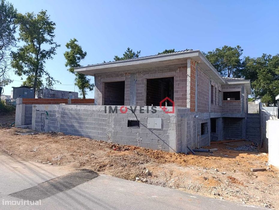 Moradia T3 em Construção - Caranguejeira (Leiria)