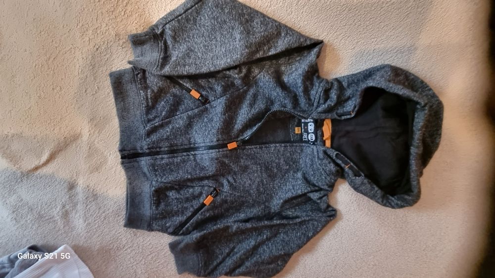 Bluza rozm. 104 cieplejsza