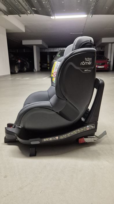 Fotelik samochodowy Britax Römer Dualfix M i-Size – stan bardzo dobry