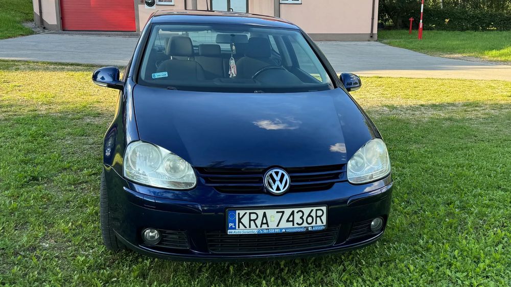 Volkswagen Golf Sprzedam Golf V jestem jego właścicielem od 2019 roku.
