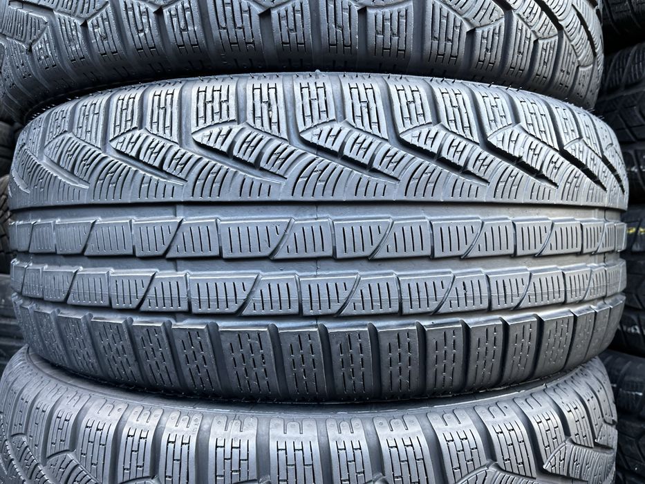 245/55/R17 (зима)Pirelli Sottozero Вул.Дружківська12
