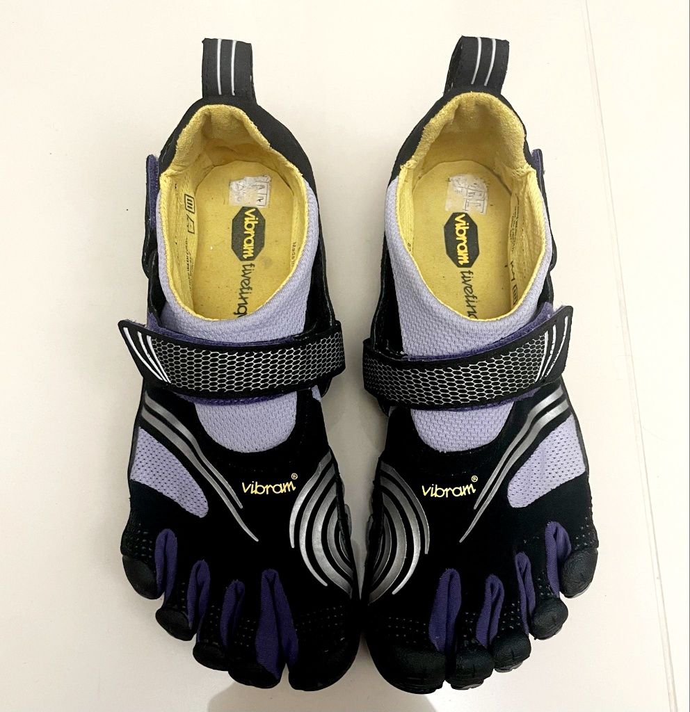 Vibram Fivefingers buty do biegania boso damskie 39
Rozmiar:39