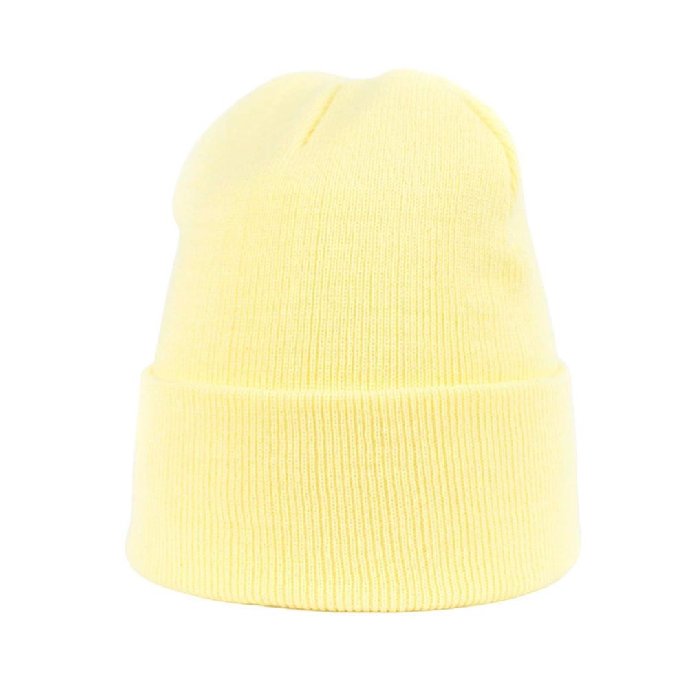 żółta czapka beanie wywijana
