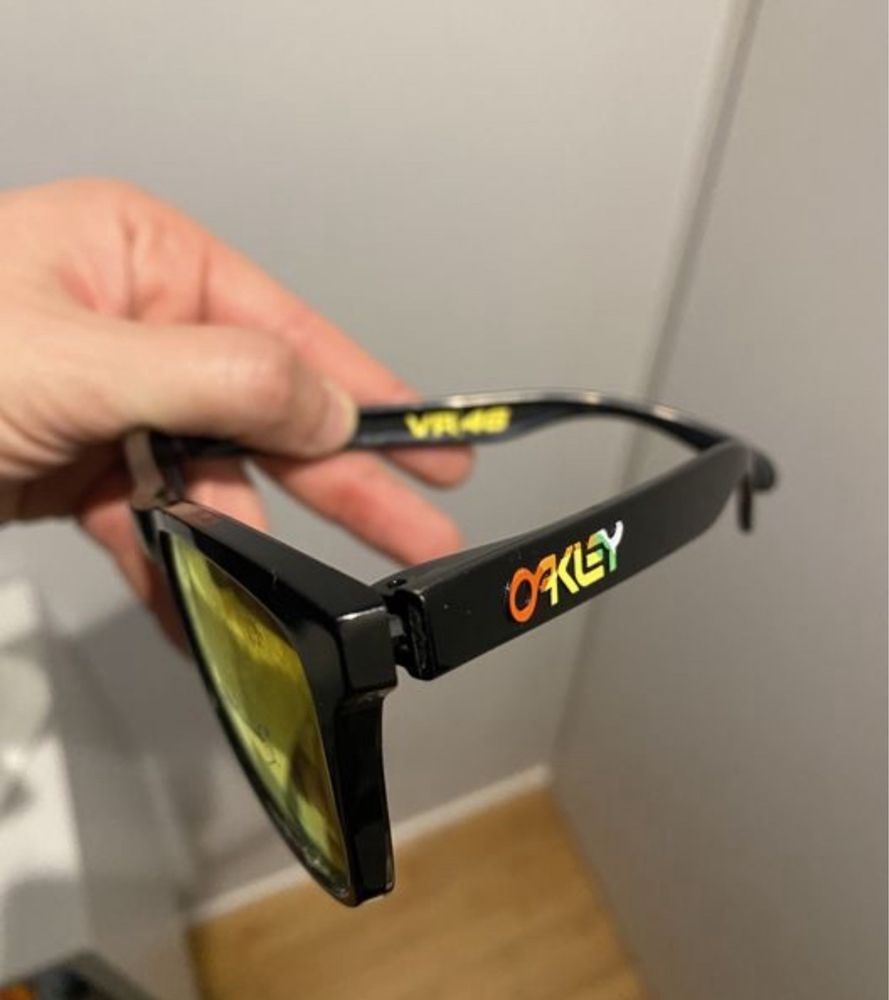 Óculos de sol OKLEY VR46 bom estado originais
