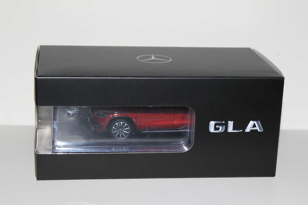 Model Mercedes GLA Spark 1:43 nie Norev Minichamps Schuco iScale
